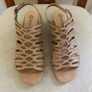 Bella Vita Taresa Wedge Sandals Size 8 1/2W